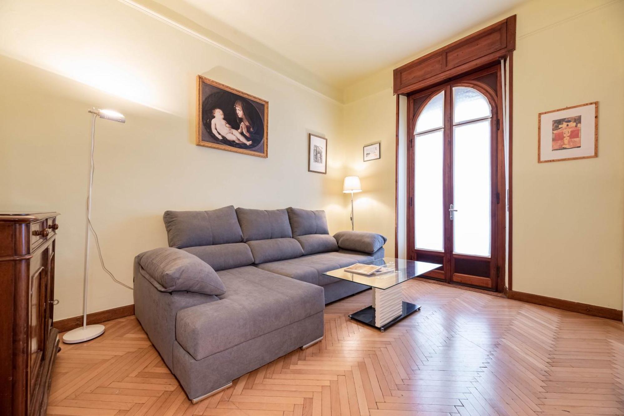 Piazza Isolo Central Apartment 베로나 외부 사진