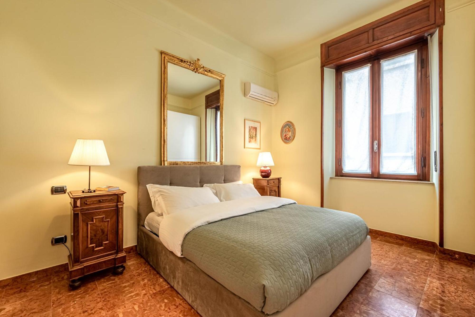 Piazza Isolo Central Apartment 베로나 외부 사진