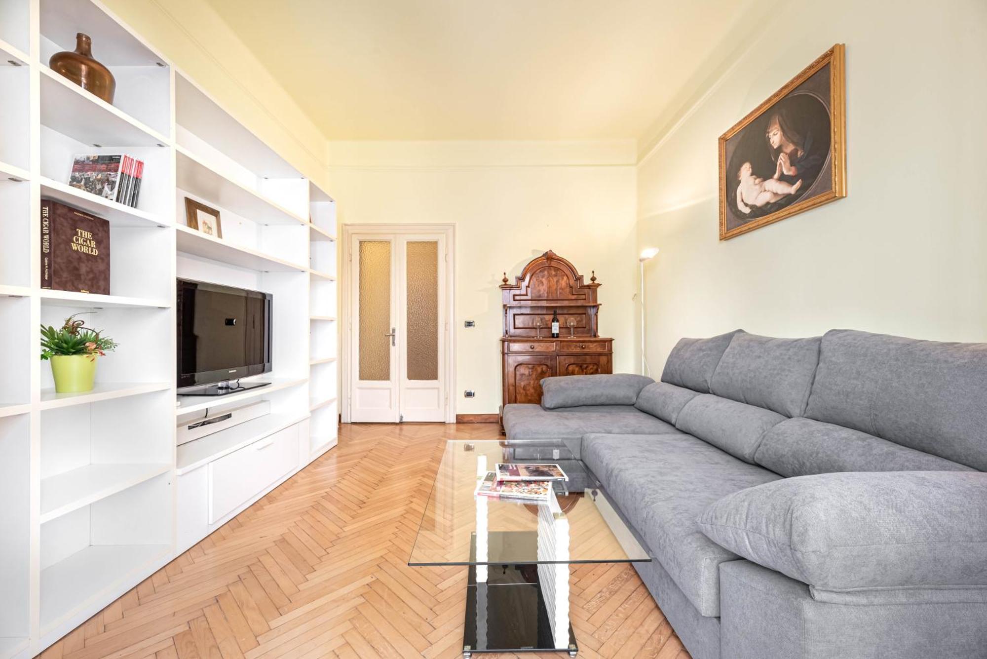 Piazza Isolo Central Apartment 베로나 외부 사진